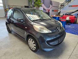 Grau Gebraucht 2006 Peugeot 107 Filou Kleinwagen | 2.390 € (Etwas zu teuer)