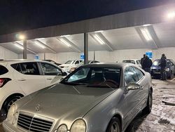 Silber Gebraucht 2001 Mercedes CLK230 Coupé | 4.800 €