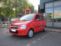 Rot Gebraucht 2006 Opel Agila Kleinwagen | 3.490 € (Teuer)