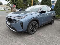 Blau Gebraucht 2024 Peugeot 3008 GT SUV | 39.990 €