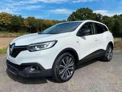 Weiss nacre (metallic) Gebraucht 2016 Renault Kadjar Bose Edition SUV | 10.990 € (Guter Preis)