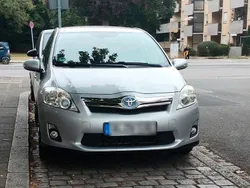Grau Gebraucht 2010 Toyota Auris Hybrid Executive Limousine | 8.250 € (Fairer Preis)