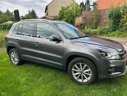 Grau Gebraucht 2015 VW Tiguan LOUNGE SUV | 10.500 € (Fairer Preis)