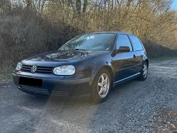 Blau Gebraucht 2001 VW Golf IV Kleinwagen | 350 € (Superpreis)