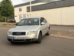 Silber Gebraucht 2001 Audi A4 Limousine | 600 € (Superpreis)