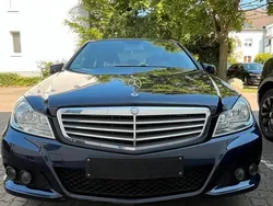 Blau Gebraucht 2011 Mercedes C200 Limousine | 12.490 € (Fairer Preis)