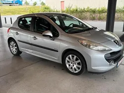 Grau Gebraucht 2008 Peugeot 207 Kleinwagen | 1.800 €