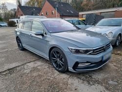 Grau Gebraucht 2023 VW Passat Sport Kombi | 29.999 € (Guter Preis)