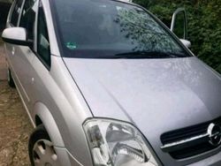 Silber Gebraucht 2006 Opel Meriva Van / Kleinbus | 1.700 €