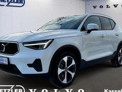 Weiß Neu 2026 Volvo XC40 Core SUV | 41.390 € (Fairer Preis)