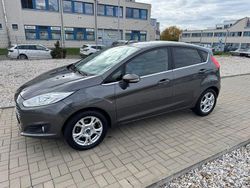 Grau Gebraucht 2016 Ford Fiesta Titanium Kleinwagen | 6.500 € (Guter Preis)