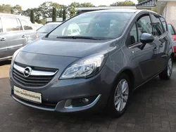 Grau Gebraucht 2016 Opel Meriva drive Van / Kleinbus | 7.444 € (Fairer Preis)