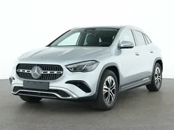 Lack hightechsilber Gebraucht 2024 Mercedes GLA180 Progressive SUV | 41.790 € (Teuer)