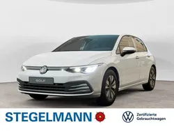 Pure white Gebraucht 2024 VW Golf VIII Move Limousine | 21.310 € (Superpreis)