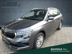 Graphitegrau metallic met. Gebraucht 2024 Skoda Kamiq Selection SUV | 21.950 € (Fairer Preis)
