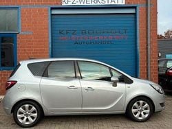 Silber Gebraucht 2016 Opel Meriva Innovation Van / Kleinbus | 9.100 € (Etwas zu teuer)