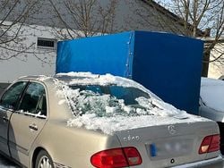 Gold Gebraucht 1998 Mercedes E240 Limousine | 4.200 € (Fairer Preis)