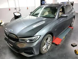 Mineralgrau metallic Gebraucht 2021 BMW 330e M Sport Kombi | 32.885 € (Fairer Preis)