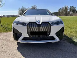 Weiß Gebraucht 2022 BMW iX SUV | 49.600 € (Fairer Preis)