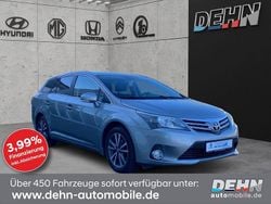 Silber Gebraucht 2014 Toyota Avensis Edition Kombi | 9.750 € (Fairer Preis)