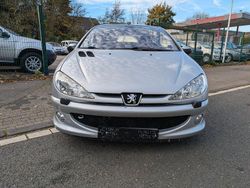 Grau Gebraucht 2004 Peugeot 206 CC Platinum Cabrio | 1.999 € (Fairer Preis)