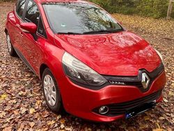 Rot Gebraucht 2013 Renault Clio IV Kleinwagen | 4.400 € (Fairer Preis)