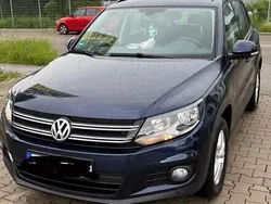 Blau Gebraucht 2014 VW Tiguan SUV | 8.999 €