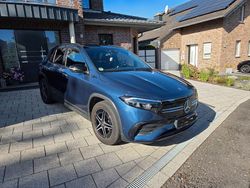 Blau Gebraucht 2022 Mercedes EQA250 AMG SUV | 32.950 € (Fairer Preis)