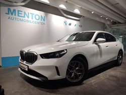 Weiß Gebraucht 2024 BMW 520 Limousine | 48.290 € (Guter Preis)