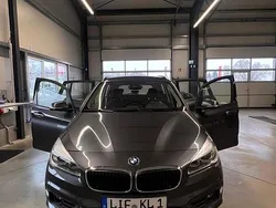 Grau Gebraucht 2016 BMW 218 Gran Tourer Van / Kleinbus | 13.990 € (Superpreis)