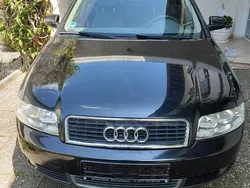 Schwarz Gebraucht 2001 Audi A4 Limousine | 700 € (Superpreis)