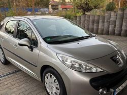 Grau Gebraucht 2008 Peugeot 207 Urban Move Limousine | 2.999 € (Etwas zu teuer)