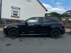 Schwarz Gebraucht 2017 Audi A3 Sportback e-tron Limousine | 18.499 € (Teuer)