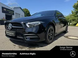 Unilack nachtschwarz Gebraucht 2021 Mercedes A250 AMG Limousine | 27.429 € (Fairer Preis)