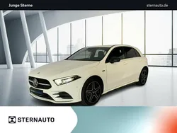 Unilack polarweiß Gebraucht 2021 Mercedes A250 AMG line Limousine | 25.990 € (Guter Preis)