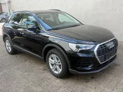 Schwarz Gebraucht 2022 Audi Q3 Basis SUV | 23.900 € (Superpreis)