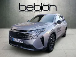 Grau Gebraucht 2025 Peugeot 5008 Van / Kleinbus | 40.500 € (Teuer)