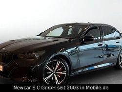 Saphirschwarz Gebraucht 2023 BMW 550e Shadowline Limousine | 81.490 €