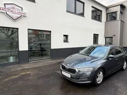 Grau Gebraucht 2020 Skoda Octavia First Edition Kombi | 14.990 € (Fairer Preis)