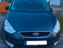 Grau Gebraucht 2007 Ford Galaxy Ambiente Van / Kleinbus | 3.950 € (Fairer Preis)