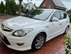 Weiß Gebraucht 2010 Hyundai i30 Classic Limousine | 5.700 € (Teuer)