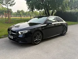 Schwarz Gebraucht 2021 Mercedes A200 AMG line Limousine | 26.500 € (Guter Preis)