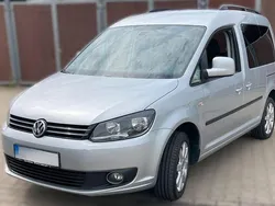 Silber Gebraucht 2013 VW Caddy Comfortline Van / Kleinbus | 12.200 € (Etwas zu teuer)