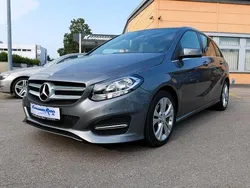 Grau Gebraucht 2015 Mercedes B180 Urban Van / Kleinbus | 16.900 € (Fairer Preis)
