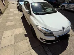 Weiß Gebraucht 2013 Renault Mégane III Limousine | 5.250 € (Fairer Preis)