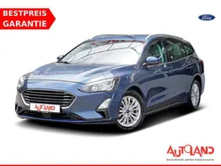 Blau Gebraucht 2021 Ford Focus Kombi | 16.490 € (Fairer Preis)