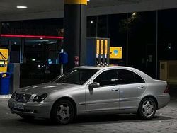 Silber Gebraucht 2000 Mercedes C240 Limousine | 4.000 €