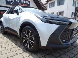 Platinum white pearl mc (089)/ Gebraucht 2024 Toyota C-HR Team SUV | 31.999 € (Superpreis)