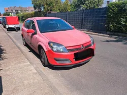 Rot Gebraucht 2006 Opel Astra Limousine | 690 € (Superpreis)