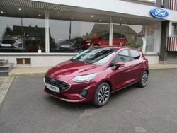 Beautiful berry red metallik (metallic) Gebraucht 2022 Ford Fiesta Titanium X Kleinwagen | 19.750 € (Teuer)